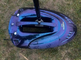 Určite vás už pri love z vyššieho brehu, alebo móla napadlo, že by sa hodil nejaký hák na tyči, ktorý by uľahčoval...